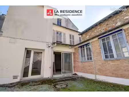 villa 7 pièces 135 m²