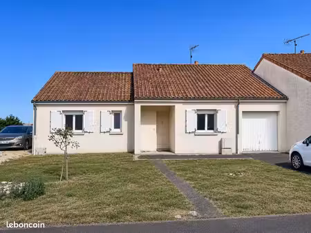 maison de plain-pied rénovée – 3 chambres – terrasse couverte & jardin