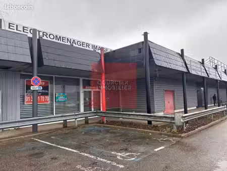 local commercial 784 m² coignières