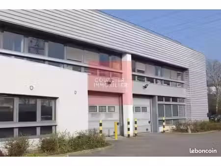local 527 m² trappes