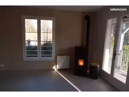 maison rénovée avec sous-sol complet - arbonne-la-fôret