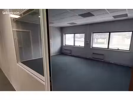 espace mixte bureau/stockage de 100 m² en rdc avec entrée indépendante