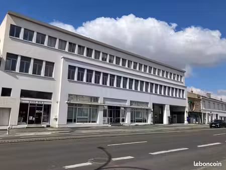 bureaux 334 m²