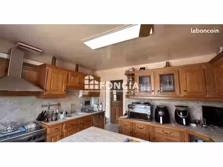 dury  maison de 159 m2  sur plus de 700m2 de terrain avec accès sur 2 rues beaucoup de pot