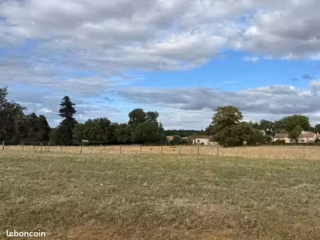 terrain à bâtir de 612 m2 au prix de 25284 à l'hermenault (85)