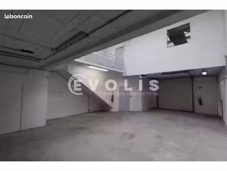 local d'activité 128 m²