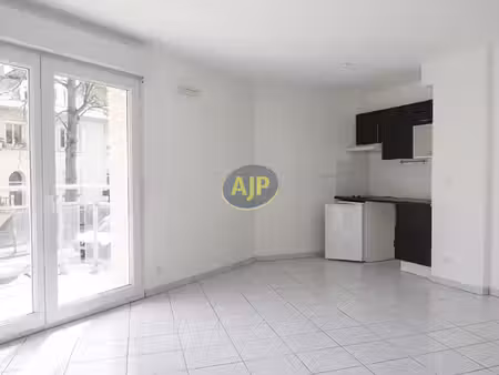 appartement 3 pièces 60m² - nantes petit port