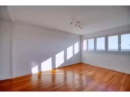 appartement 2 pièces de 50m2 - parking - cave