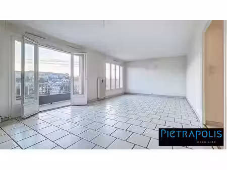 t4 de 93m² avec balcon et garage