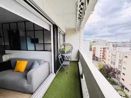 t3 meublé  paris 20  balcon  étage élevé