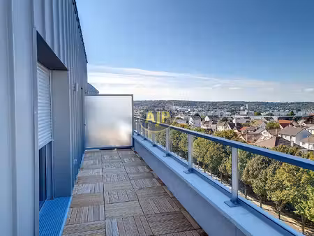 bel appartement d'un pièce avec terrasse - rue des bons raisins rueil malmaison