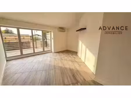 t2 lumineux & rénové avec grande terrasse – vue dégagée