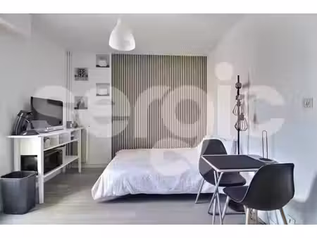 studio meublé