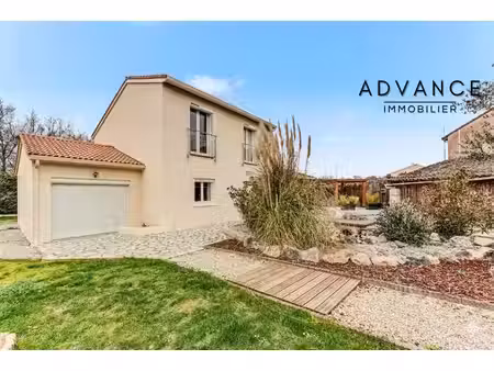 maison individuelle t5-6 de 158m² avec jardin et garage
