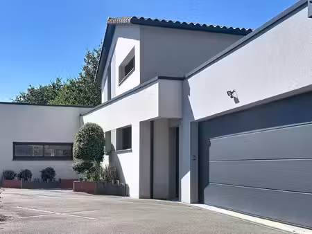 elégante propriété de 195m² avec piscine