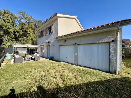 maison 4 piéces 95 m² a loyettes