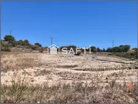 terrain constructible et viabilisé.