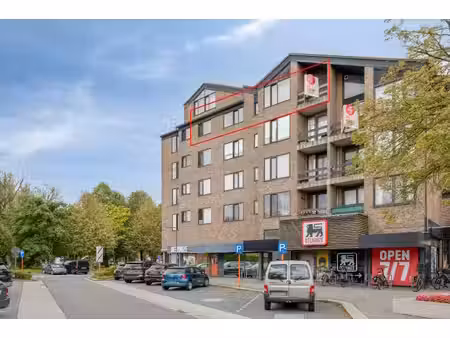 mooi appartement met 2 slpks en garage  te kalmthout!.