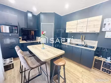 maison 7 pièces 136 m²