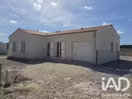 location maison 4 pièces 86 m² à réaux-sur-trèfle (17500)