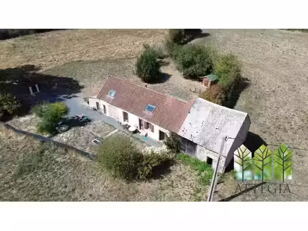 maison de campagne avec 6 228 m² de terrain  au calme