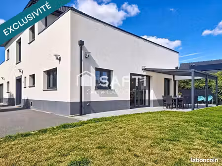 maison 6 pièces 201 m²