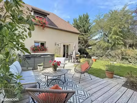 maison 5 pièces 95 m²
