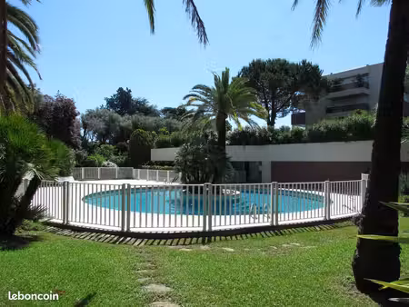 studio 1 pièce 31 m²
