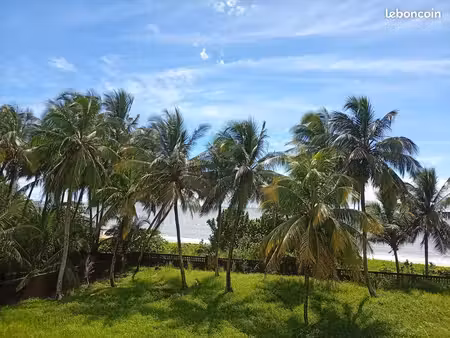 t3 à louer vue plage de montabo