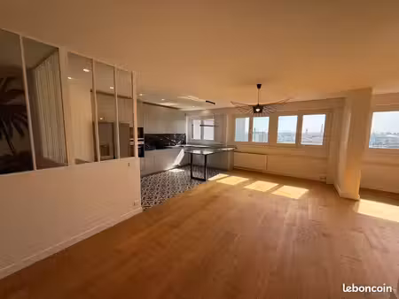 superbe appartement rénové de 160 m² – 4 chambres – dressing indépendant – parking - courb