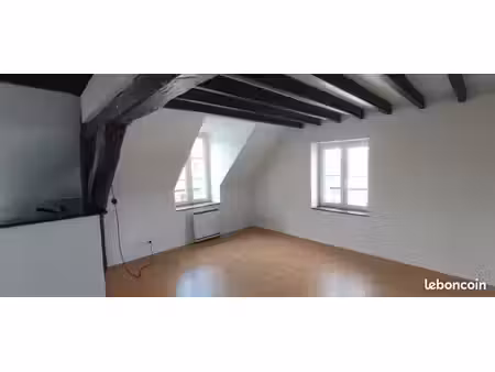 a louer appartement de 50m2 à compter du 1er octobre