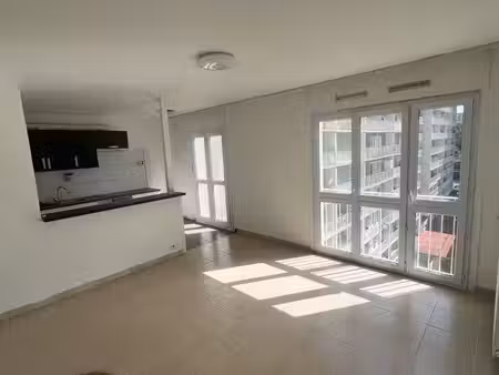à louer – t2 de 44 m² – saint ouen l'aumone – proche gare et commodités ◊ saint ouen l'aum