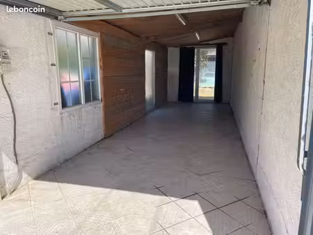 location garage parking box 30m2