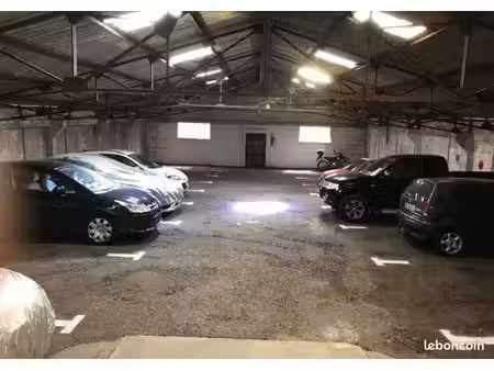 place de parking couverte  hyper centre marmande