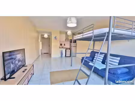 studio 1 pièce 28 m²