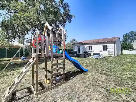 vente maison 4 pièces 75 m² à noaillan (33730)  189 000 €