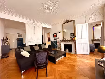bel appartement de caractère de 76 m²