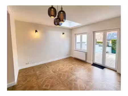rez-de-chaussée à louer à rue de la station 38 waterloo (vbe64456)