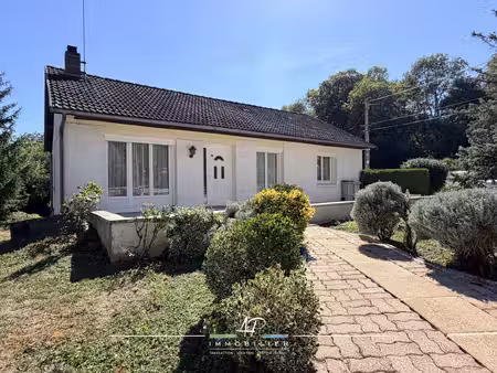 maison familiale avec sous-sol complet et grand terrain be