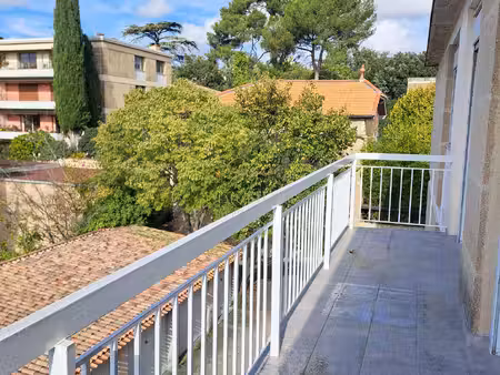 ravissant type 2 de 50m2 entierement refait a neuf avec cave