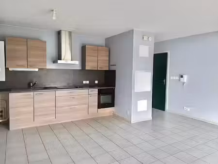 appartement bourg en bresse - 3 pièce(s) - 64 m2