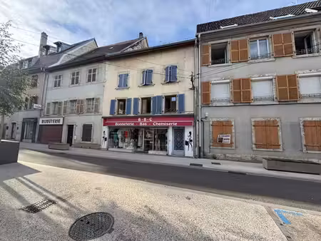 appartement t3 avec entrée indépendante centre-ville de de