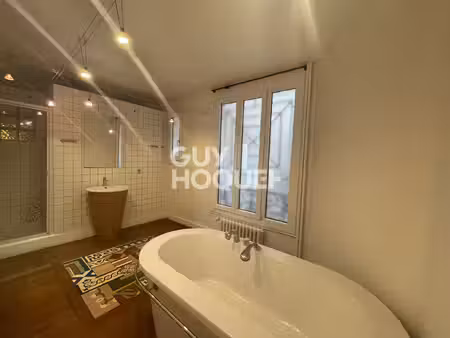 75005- rue monge - 2 pieces - 65m² - non meuble