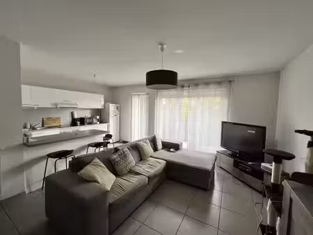pau - t3 67 m² avec terrasse et parking couvert privatif