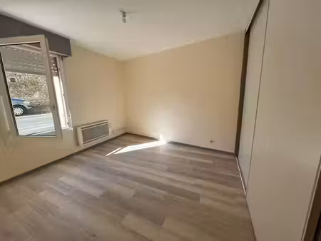 studio non meublé - 22 m² environ - st maixent l'ecole