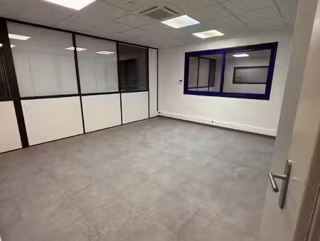 location bureau 252 m² à annonay (07100)