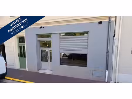 location commerce 96m²