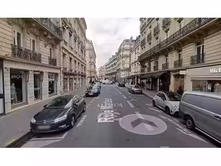 location commerce paris 75008 40m²