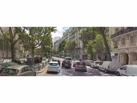 location commerce paris 75016 171m²