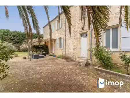 somptueuse propriété en pierre datant de 1763  surface habitable de près de 400 m2 et jard